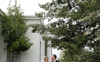 Week in Wedding News: Manage Wedding Costs, Wedding Smart Tech, and Stylish Simplicity